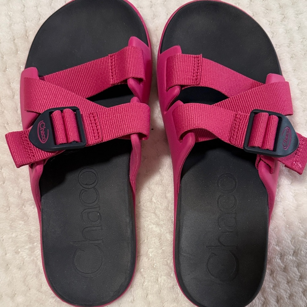 Chaco Fuchsia and Black Slide Sandals